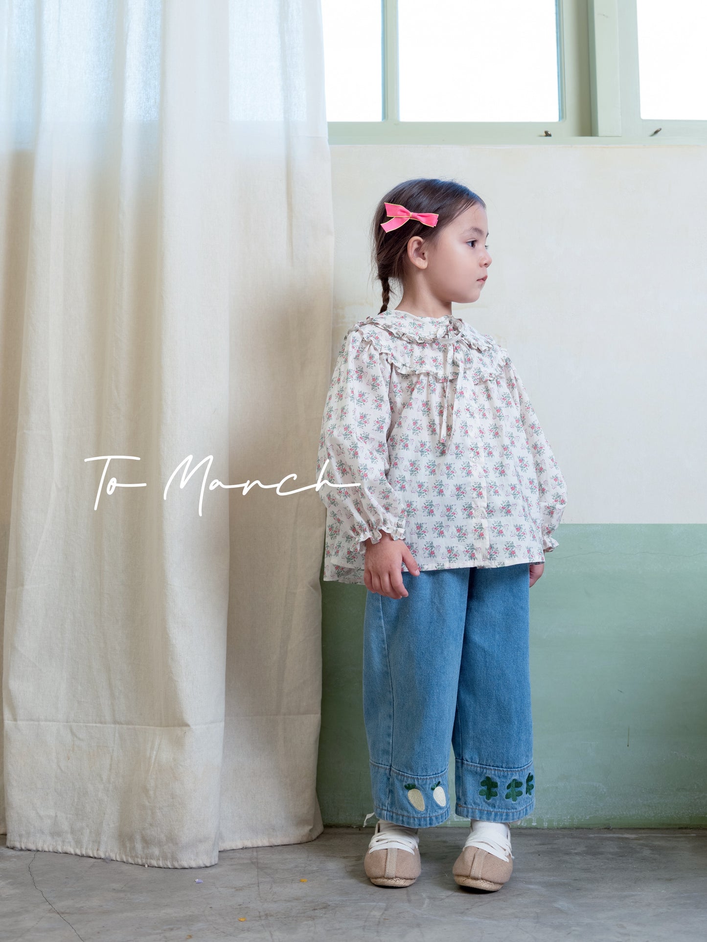 Floral Cotton Blouse With Bib Collar