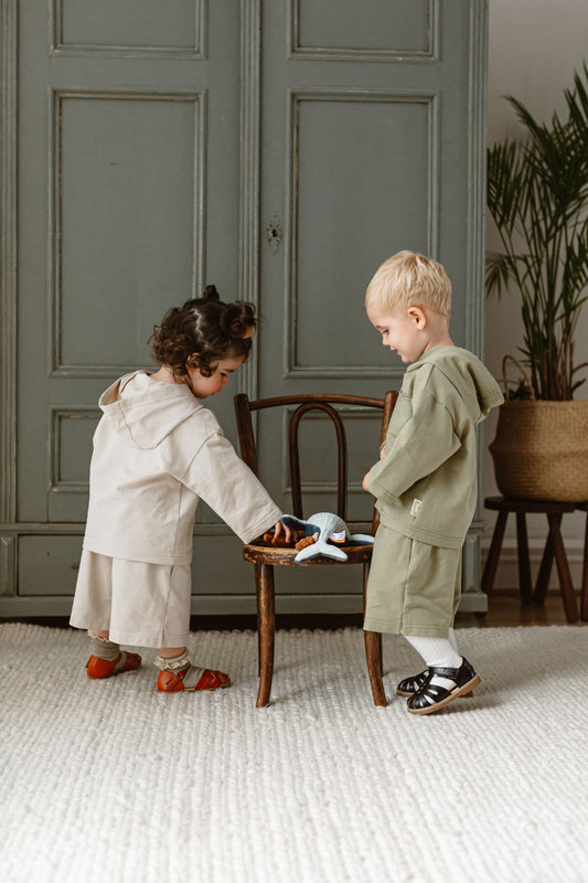 Lele Jove Basic Outfits