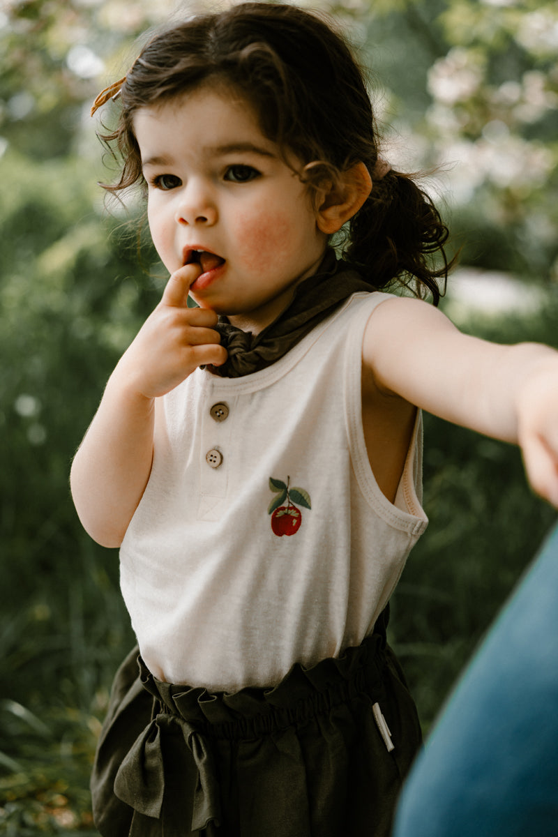 LELE JOVE EMBROIDERED SLEEVELESS VEST TOP