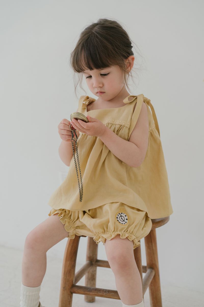 YELLOW CLOCK OUTFIT