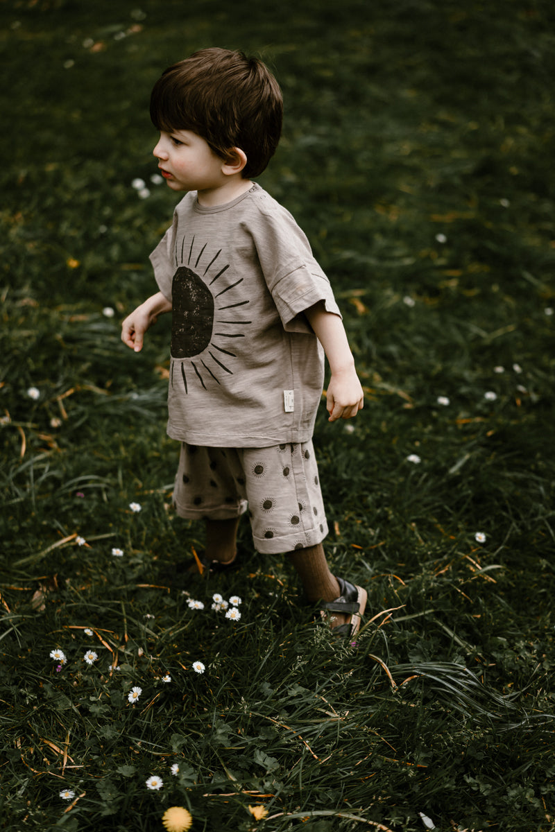 LELE JOVE SUNSHINE PRINTED T SHIRT AND SHORTS