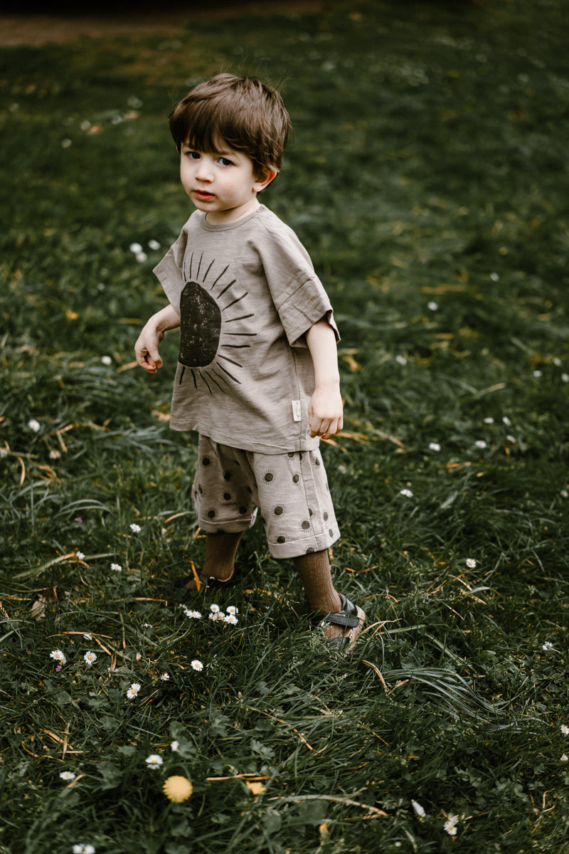 LELE JOVE SUNSHINE PRINTED T SHIRT AND SHORTS