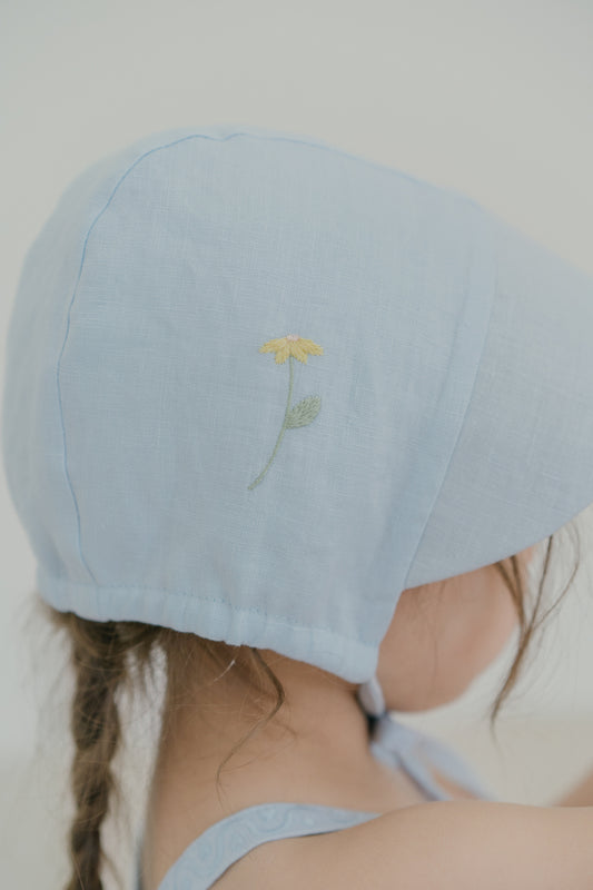 ALICE IN WONDERLAND BONNET HAT