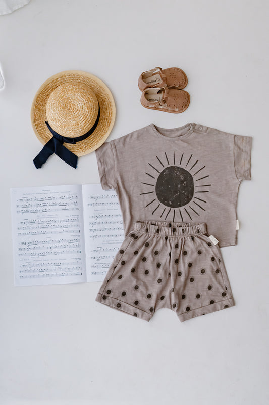 LELE JOVE SUNSHINE PRINTED T SHIRT AND SHORTS